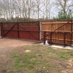 Aluminium Cantilever Gate From Swing Gates